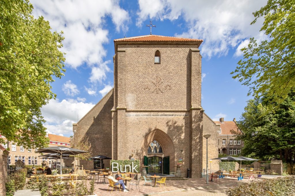 bunk-amsterdam-exterior-hotel-restaurant