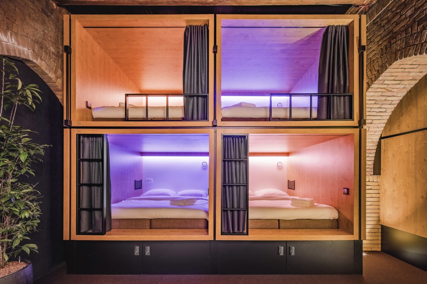 bunk amsterdam pod for 2