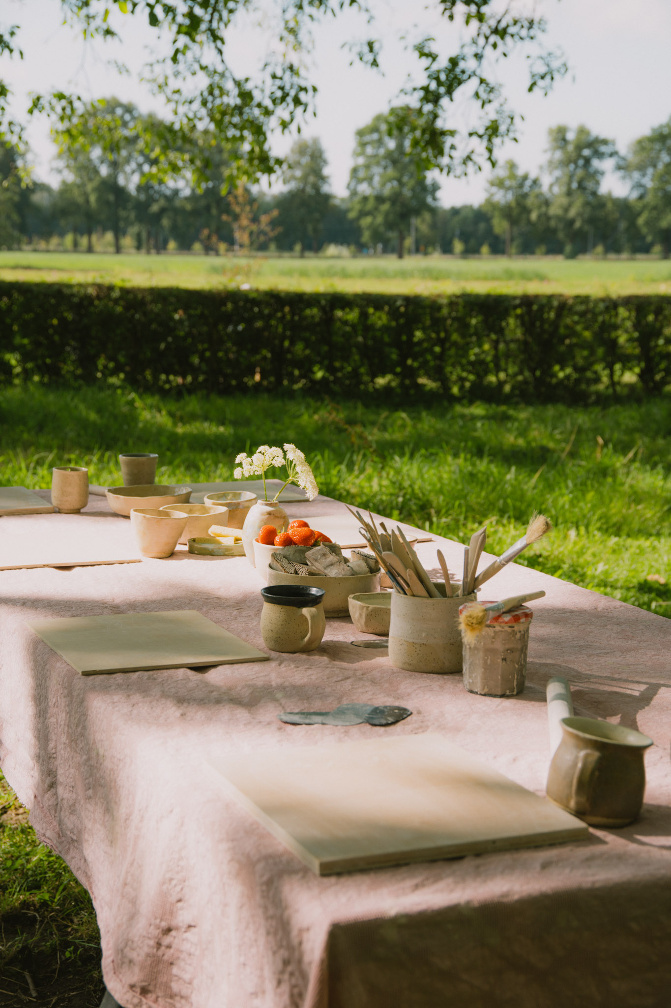 Sunset outdoor ceramics workshop by Ann Rose at Bunk Utrecht